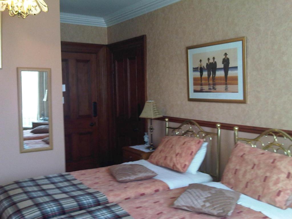 James Cottage Guest House Crieff Bagian luar foto